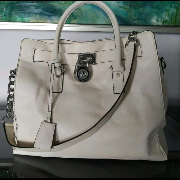 Michael Kors leather bag - Picture 1 of 3